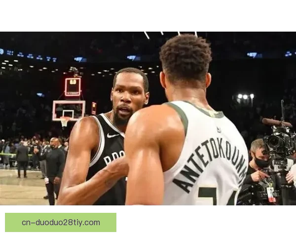 A-史密斯：詹姆斯本赛季表现验证GOAT地位